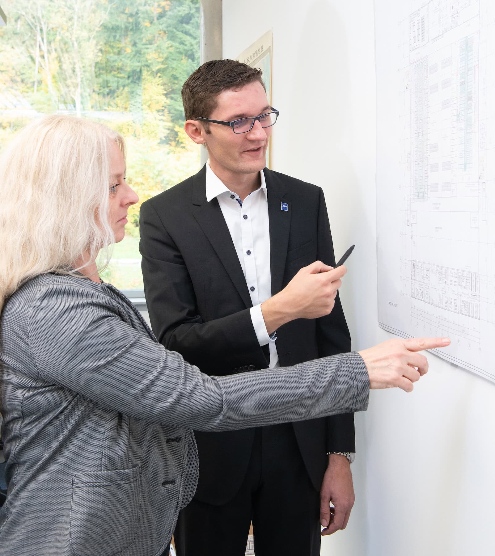 Advisers explain an investment plan